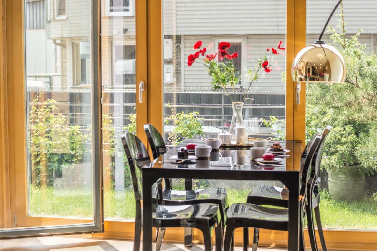 Galaxy Garden Apartment Cracow- Shopping Mall 1Min, Underground Parking, Family Friendly, City Center Krakow Bagian luar foto